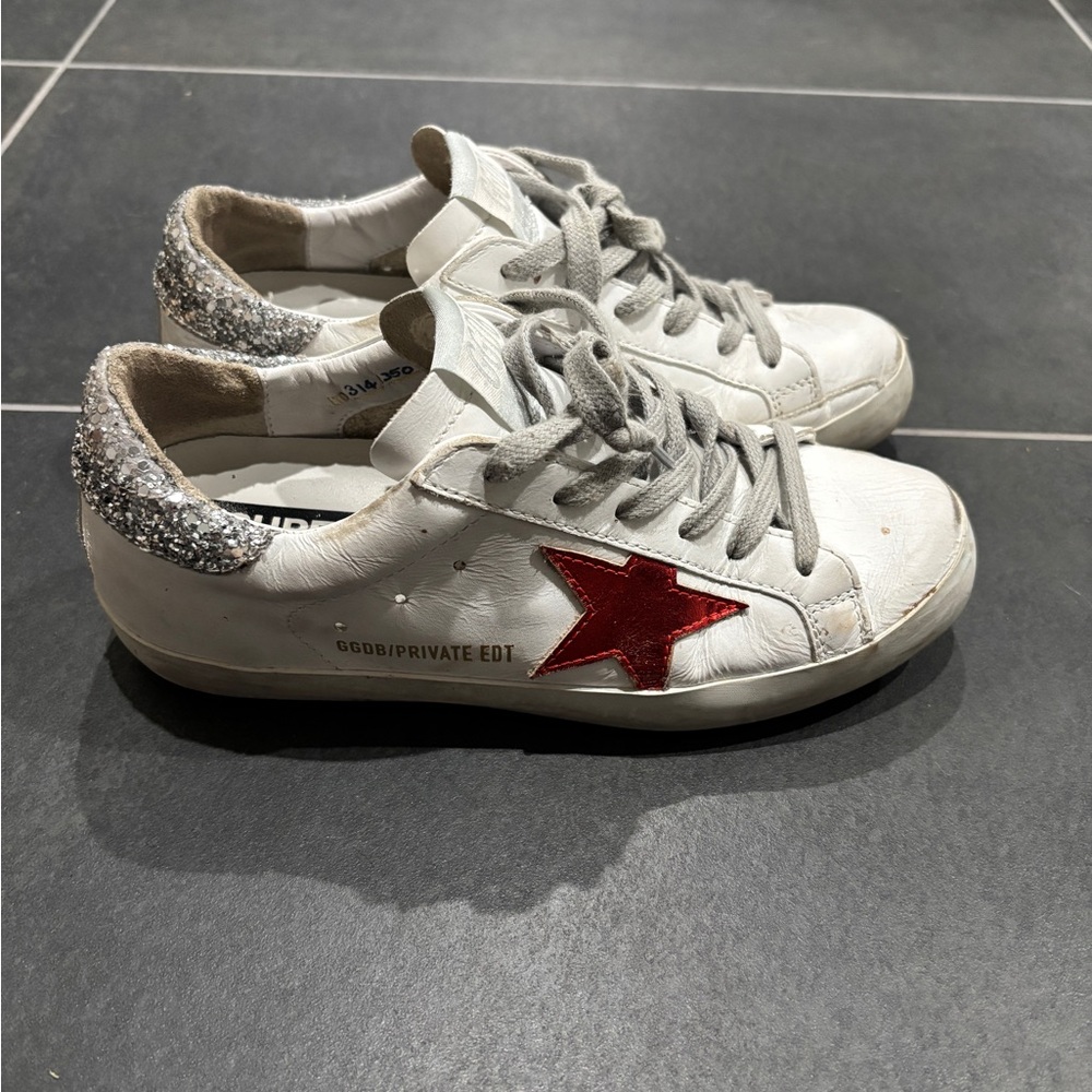 Golden Goose woman’s  White and Red Star Sneakers
